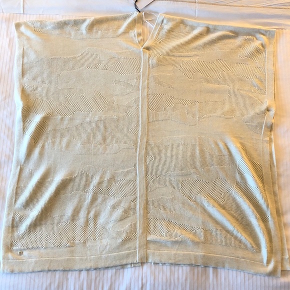 Lululemon Find Your Light Wrap Cardigan Sweater - Picture 5 of 13